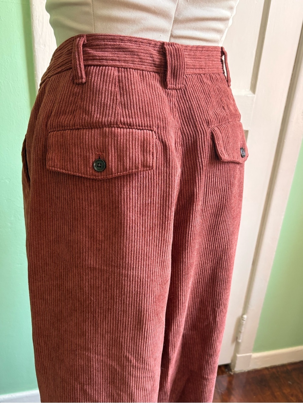 Madewell High-Rise Rust Wide-Leg Tapered Corduroy Pants - Picture 4 of 6